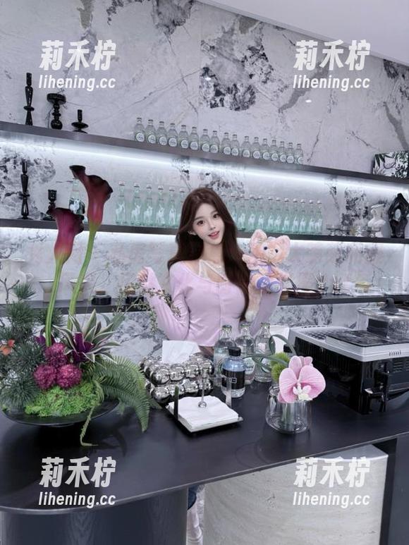 秀人网-米妮大萌萌 秀人网 - 私房写真聚焦:米妮大萌萌和服风采,探讨文化与时尚的碰撞.txt