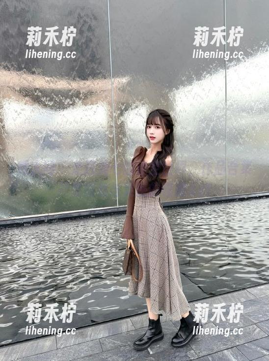 秀人网-美七 秀人网 - 走进美七的镂空世界,作品合集尽显创意与灵感的碰撞.txt