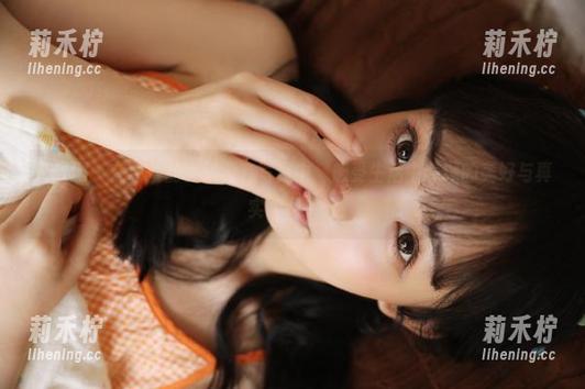 秀人网-葛征 秀人网 - 在葛征的女孩全套写真中,感受生活中隐藏的美好与真实瞬间.txt
