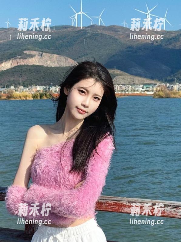 秀人网-赵万灵 秀人网 - 无圣光下的赵万灵,感受可爱图片带来的青春气息.txt