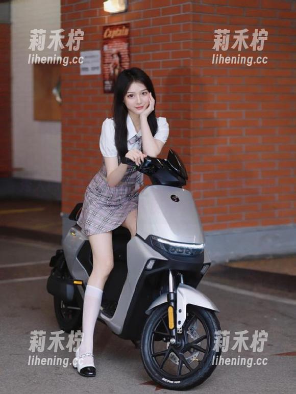 秀人网-阿汁 秀人网 - 阿汁的护士图集:让心灵驻足的可爱温柔资源.txt