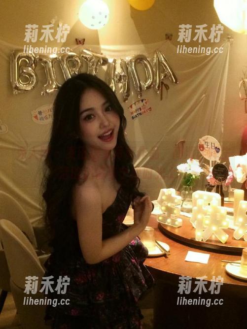 秀人网-麦田 秀人网 - 麦田居家写真作品,高清诠释生活的温情与宁静时光.txt