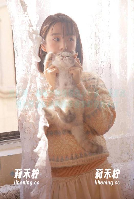 秀人网-麻布学妹 秀人网 - 麻布学妹独特白裙写真,无圣光图片带你体验她的青春梦幻旅程.txt