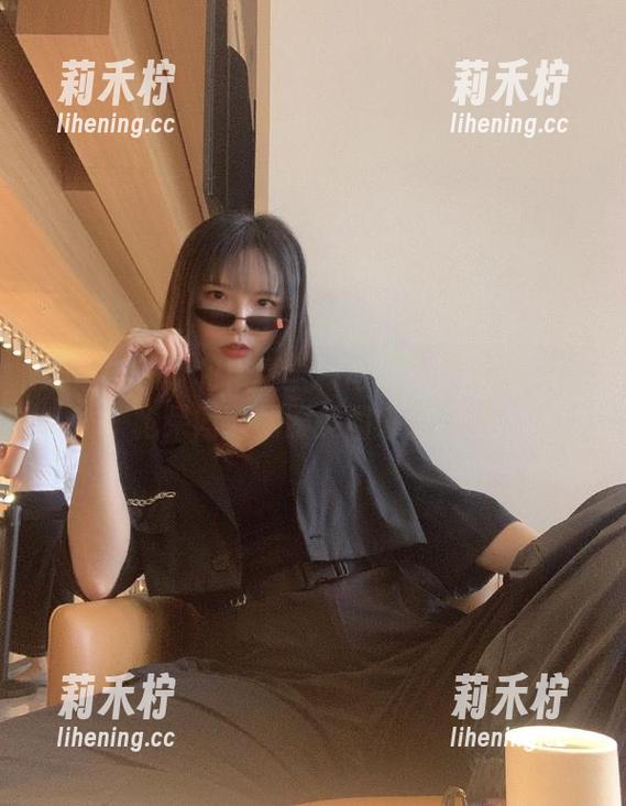秋和柯基 别错过!秋和柯基全新写真合集更新:白枪呆同人和服美图来袭.txt