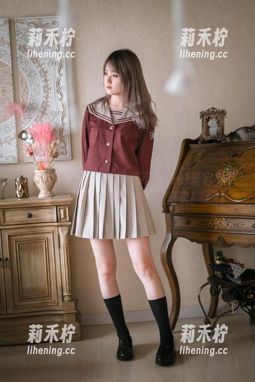 秋楚楚不秃头 全新资源发布:秋楚楚不秃头的爱宕兔女郎写真,带你感受秋日的温柔!.txt