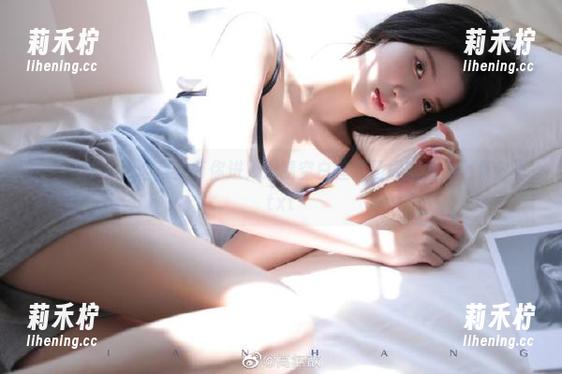 稚乖画册 - 赤西夜夜带你进入：晴空白丝双马尾的魅力图集分享.txt