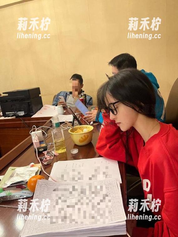 紧急企划 - 最新奶糖水手服套图，重温那段青春岁月，甜蜜与美丽并存！.txt