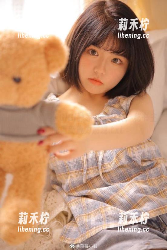 美媛馆-夏茉GIGI 美媛馆 - 夏茉GIGI独家私拍写真:秘书主题的清新魅力展现.txt