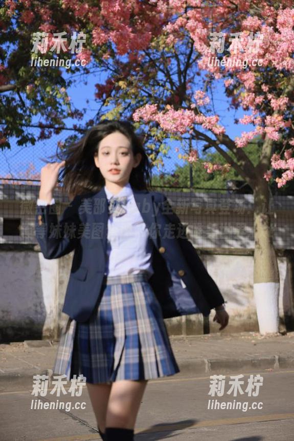 美邵女Baby 微密圈 - 美邵女Baby全新写真登场:让等等妹妹美图套图带你走进唯美世界.txt