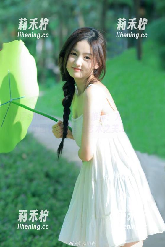 花漾show-尤妮丝 花漾show - 私房写真推荐:尤妮丝姐姐的图包让你感受艺术之美.txt