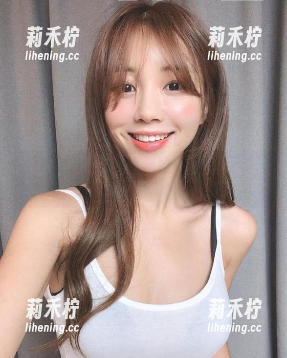 花漾show-梦心月 花漾show - 定制专属图集,沉醉于“梦心月”的苗条有致写真艺术之旅.txt