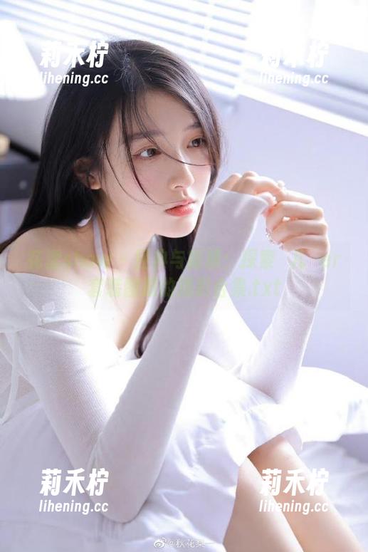 花漾show-玥儿玥er 花漾show - 经典与新颖:探索玥儿玥er套装图册的精彩合集.txt