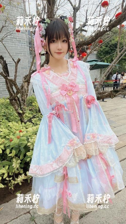 荒井喵喵 定制版旗袍本B,荒井喵喵的作品让你重新定义优雅之美.txt