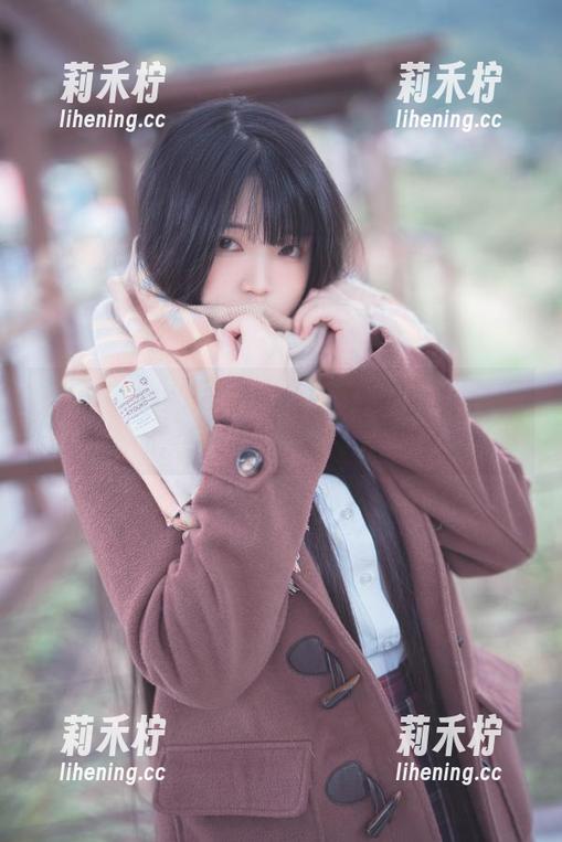 落落Raku 落落Raku的豹纹魅力写真,精选图片解锁时尚密码.txt
