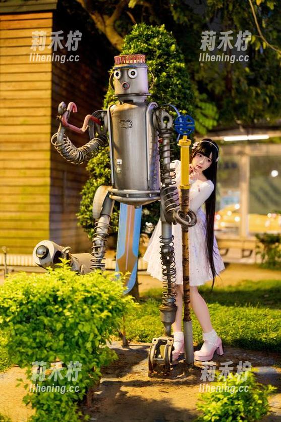 落落Raku 感受生活的点滴:落落Raku分享初体验由纪子的写真作品魅力.txt