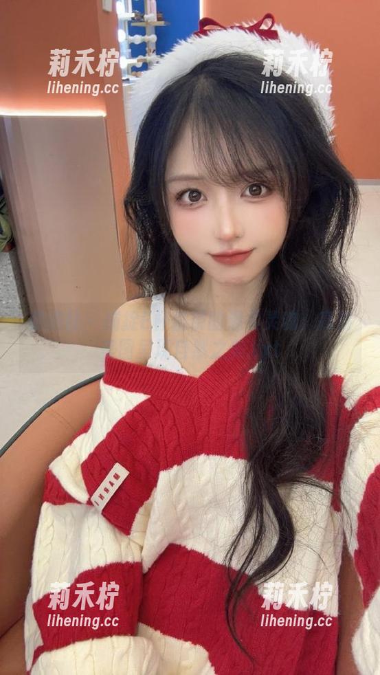 蜜桃社-E杯奶茶 蜜桃社 - 捕捉E杯奶茶的温柔灵魂:高清美图呈现自然之美.txt
