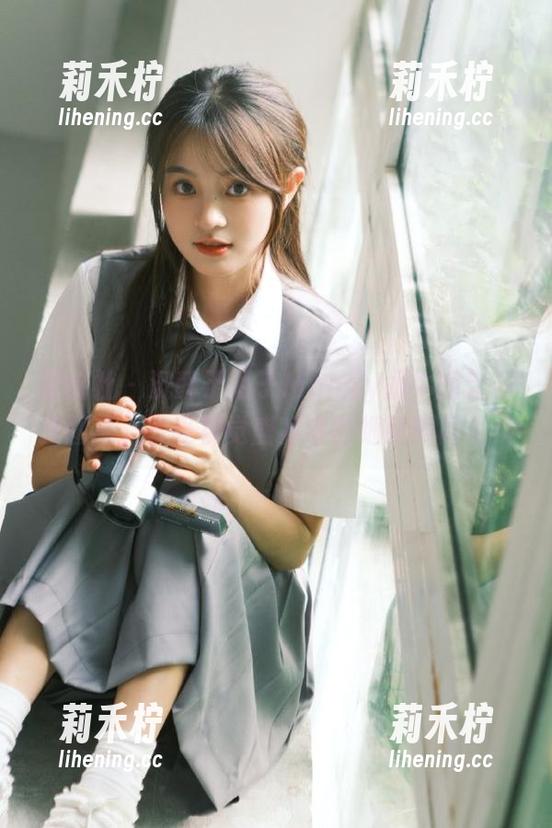 蜜桃社-陌子Mandy 蜜桃社 - 沉醉于陌子Mandy奶牛的无圣光图集,享受视觉盛宴中的细腻瞬间.txt