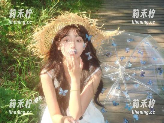 袜啵啵-芝士 袜啵啵 - 最新图集:芝士的高跟凉鞋故事,展现生活中的经典与潮流碰撞!.txt