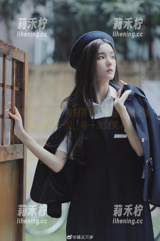 语画界-唐宁宁 语画界 - 唐宁宁校园写真:美图套图记录青春的每一步,每一次微笑.txt