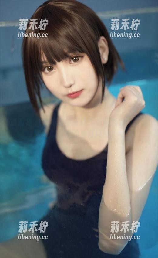 语画界-奶瓶 语画界 - 奶瓶夏日写真作品的魅力:美好图片展现她的独特风格.txt