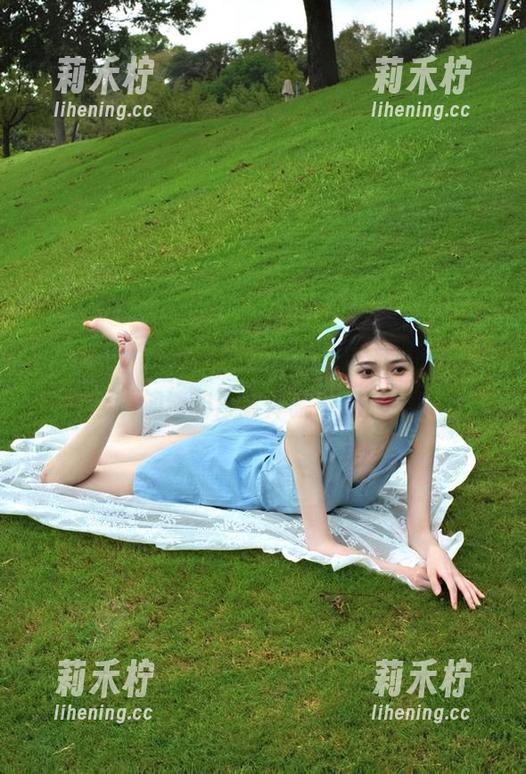 语画界-小蛮妖Yummy 语画界 - 小蛮妖Yummy夏日图包分享:记录心跳加速的青春体验与无尽欢乐.txt