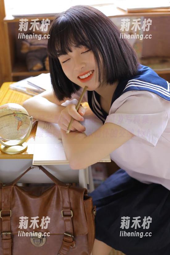 轻兰映画 下载《轻兰映画Grand.001》写真集,感受唯美瞬间与艺术情怀的交融.txt