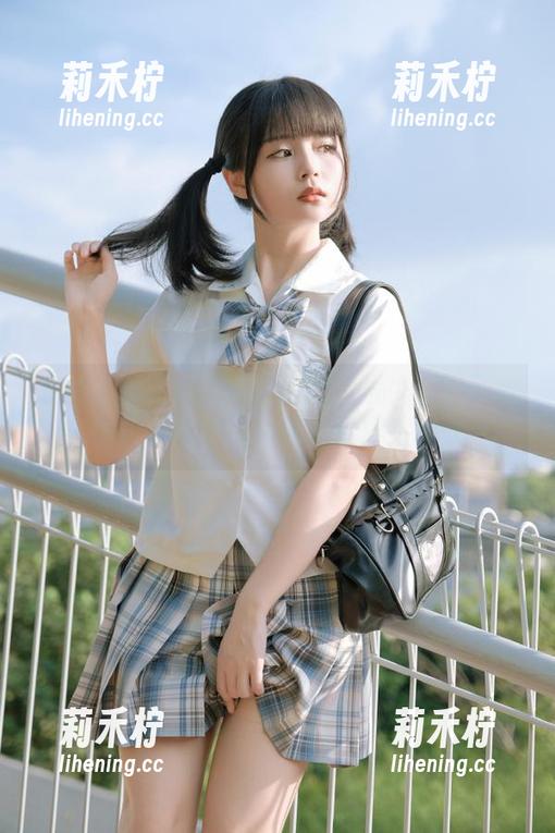轻兰映画 轻兰映画在线呈现:黑丝短发少女的可爱图片,带你进入梦幻世界!.txt