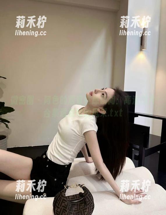 阿色 微密圈 - 阿色的居家性感瞬间:高清图片合集透视她的风采.txt