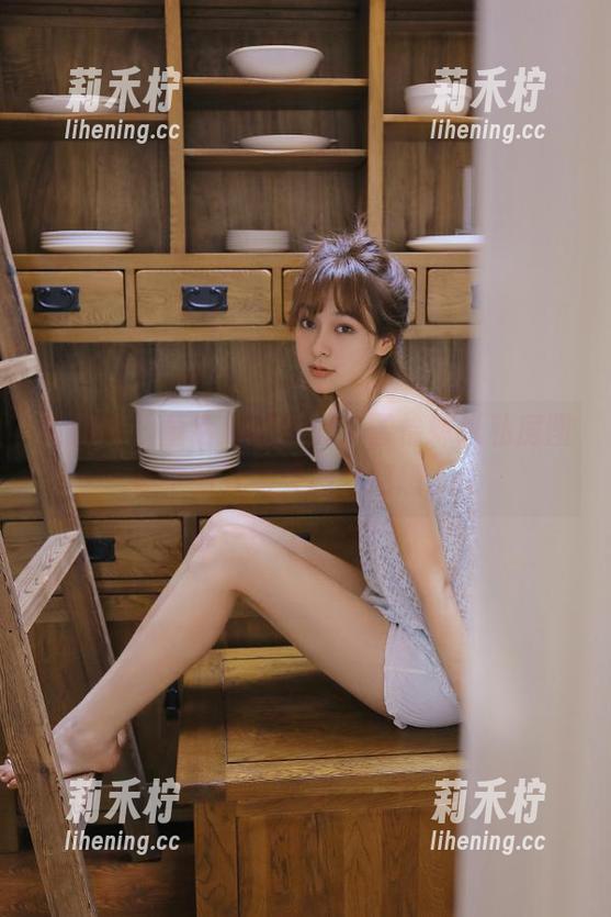 雪怡妹纸 微密圈 - 童话般的美丽,雪怡妹纸私房图集中的礼服灵感与幻想.txt