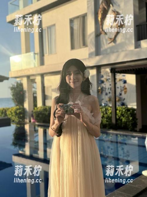 青豆客-Kiren_程程程 青豆客 - Kiren_程程程连衣裙图集大公开:活泼俏皮的风格带来无限活力,立即查看这些资源吧!.txt