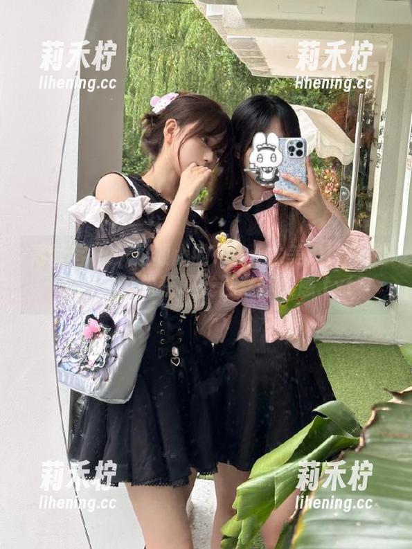 青豆客-Yumi尤美 青豆客 - 一见倾心的Yumi尤美棉袜套图合集,轻松获取冬日穿搭灵感.txt