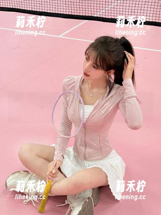 青豆客-绮里嘉Ula 青豆客 - 震撼更新!绮里嘉Ula图包中的棉袜作品,散发青春气息令人心动.txt