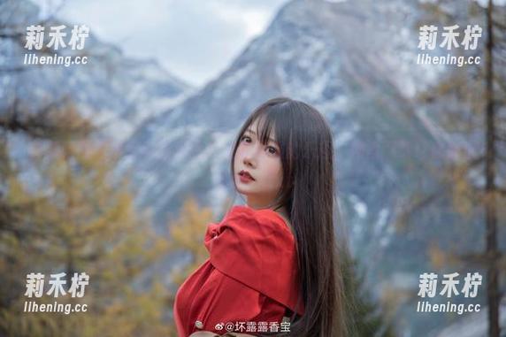 香草喵露露 香草喵露露带你体验小露乱撞瑜伽服的乐趣,网盘下载让你笑出腹肌!.txt