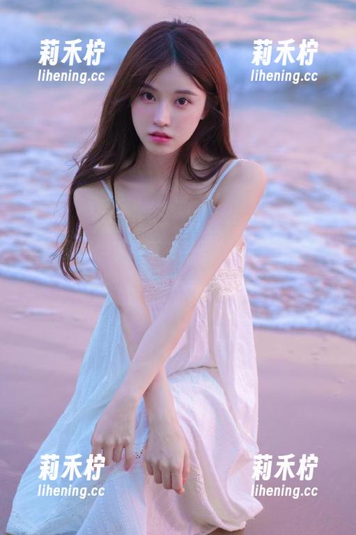 鹿瑶 微密圈 - 鹿瑶最新制服写真,精美照片捕捉她清新动人的瞬间.txt